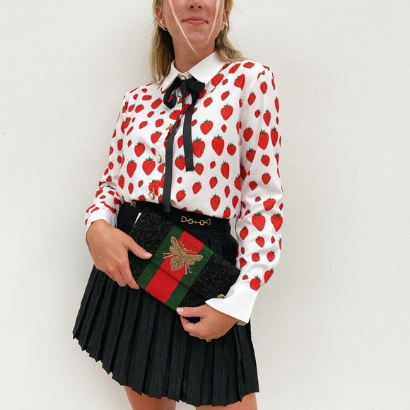 SOLD** Sister Jane Strawberry Court white silk red print bow tie blouse top M - Picture 2 of 9